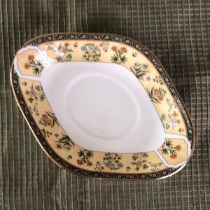 Wedgwood India gravy boat stand. NWT.
